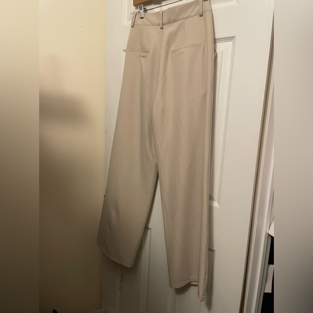 Wide-Leg Cream Dress Pants with Front Pleats - Picture 3 of 7